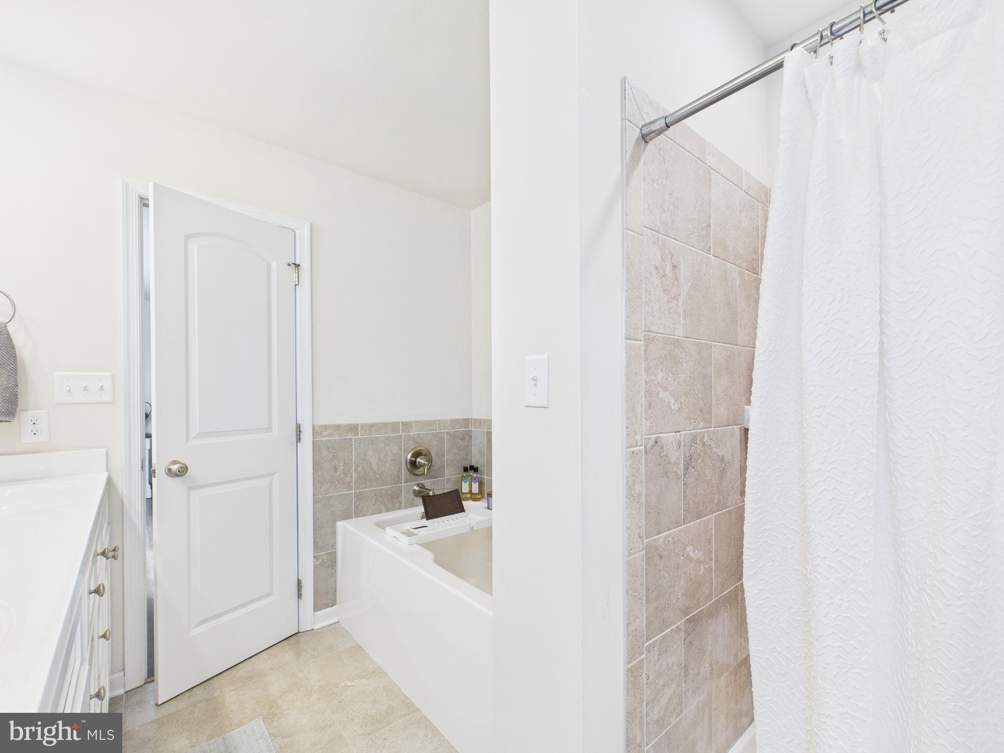 GREAT OAKS RETREAT - Residential