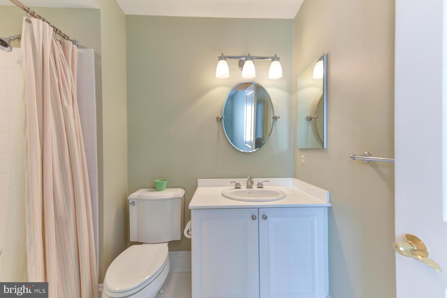 BACKYARD BOATS - Residential