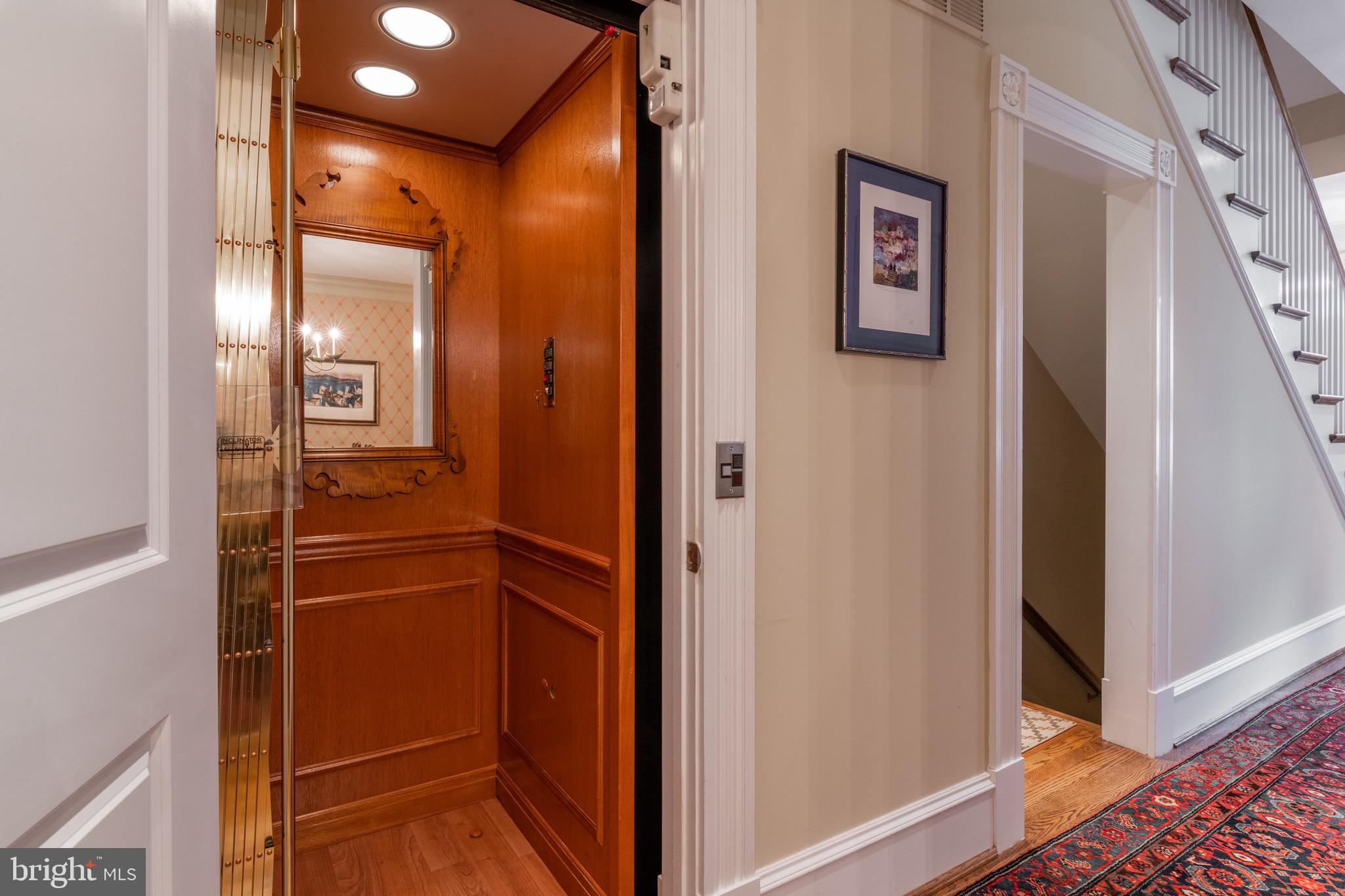 BACKYARD BOATS - Residential