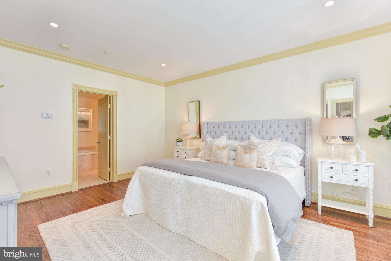 BACKYARD BOATS - Residential