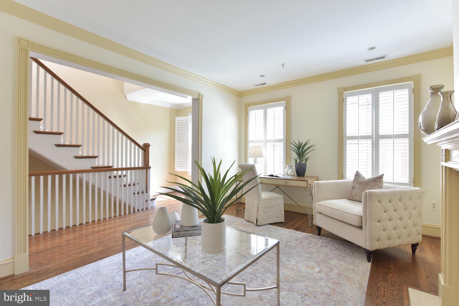 BACKYARD BOATS - Residential