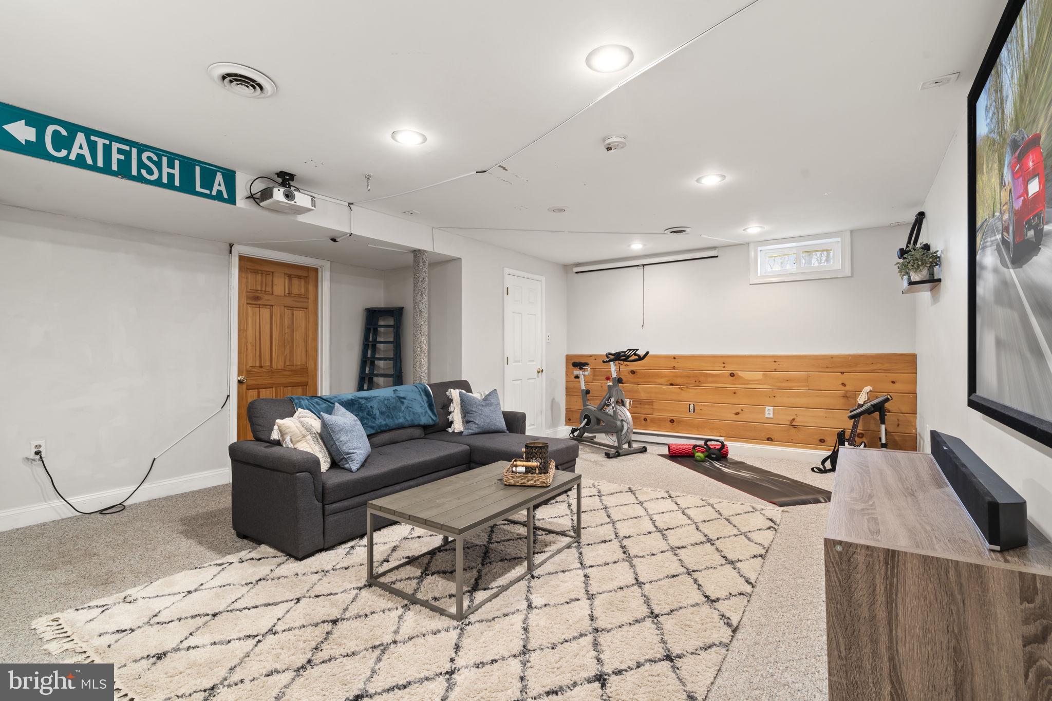 COVENTRYSHIRE - Residential