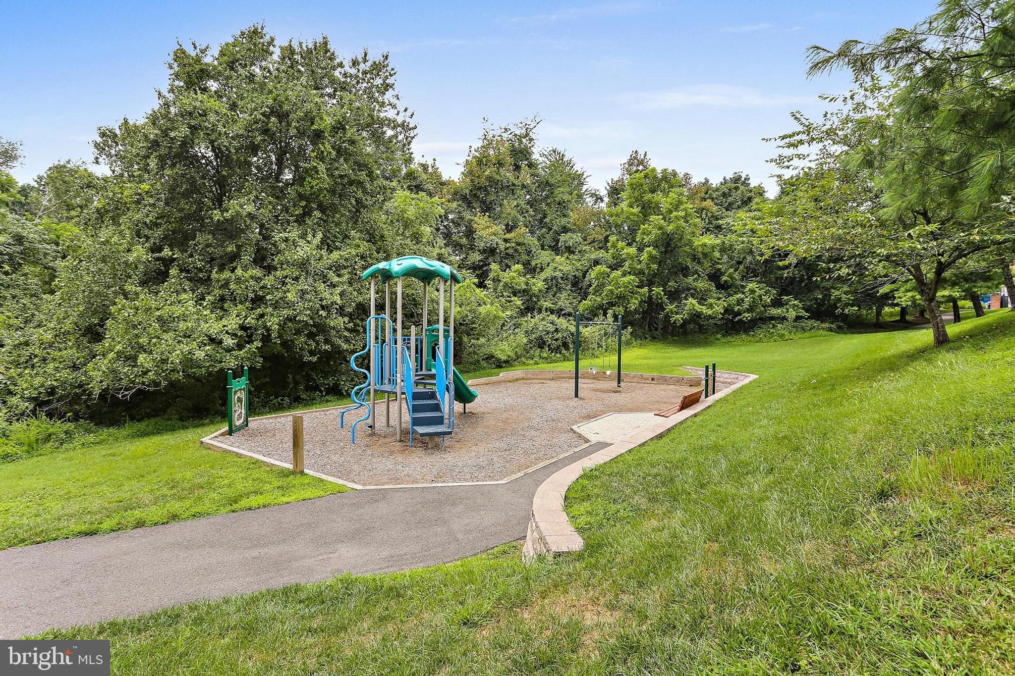 FIELDSTONE - Residential