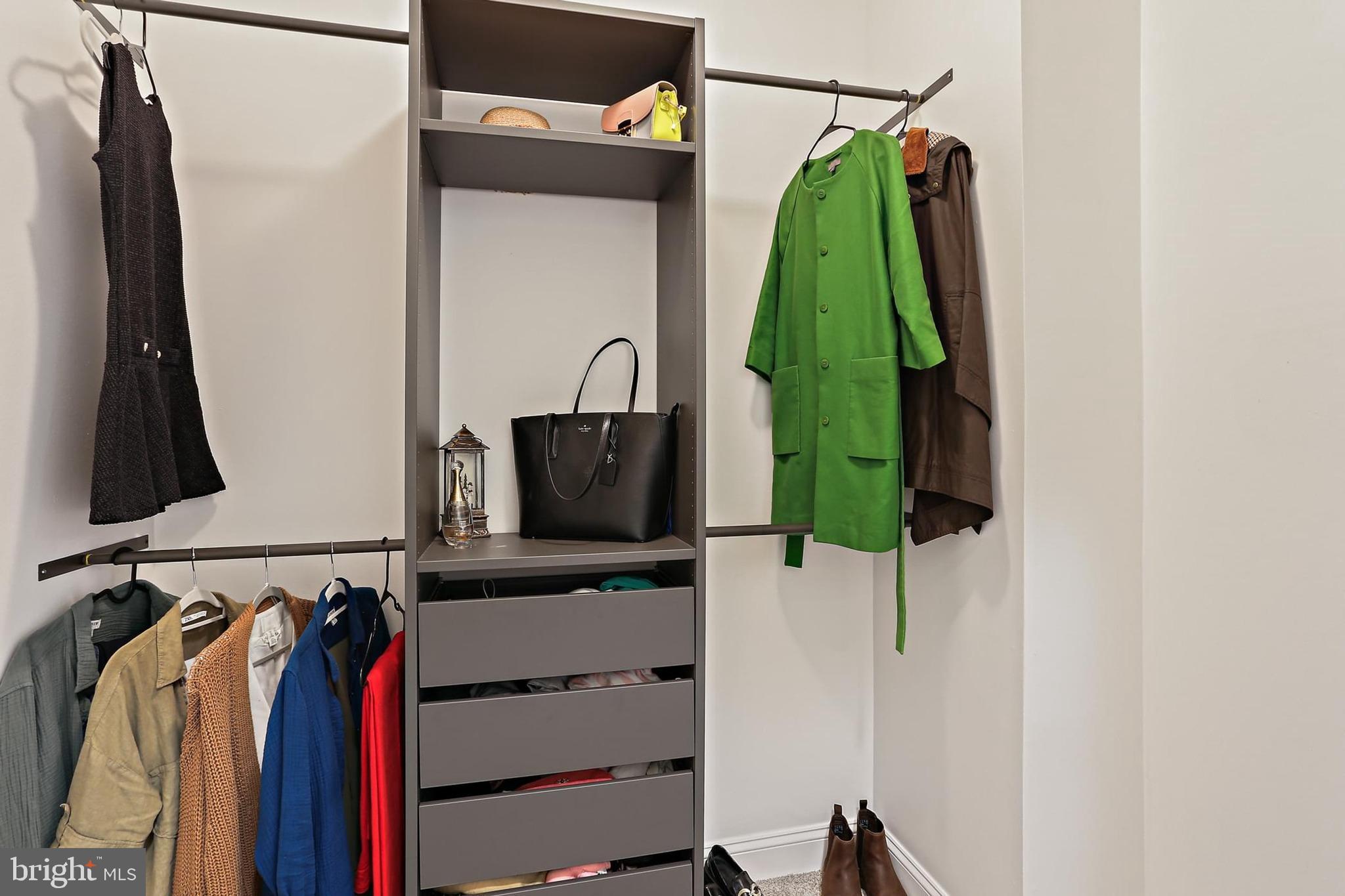 FIELDSTONE - Residential