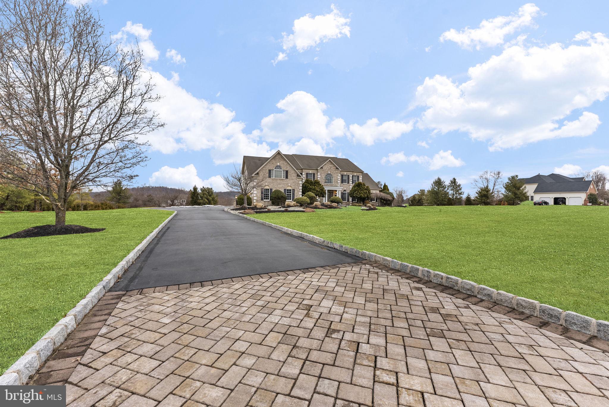 HIGH POINTE AT HOP - Residential