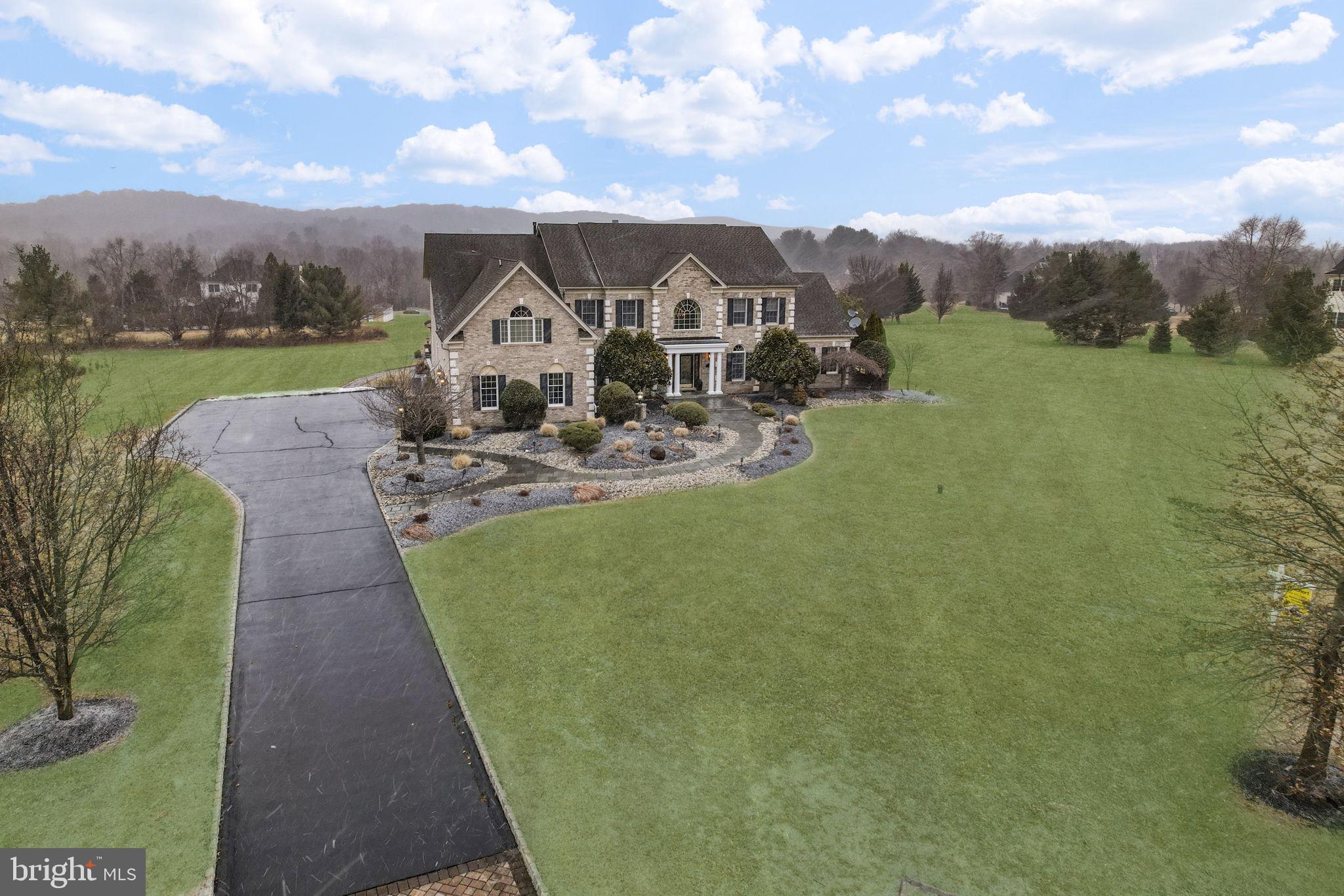 HIGH POINTE AT HOP - Residential