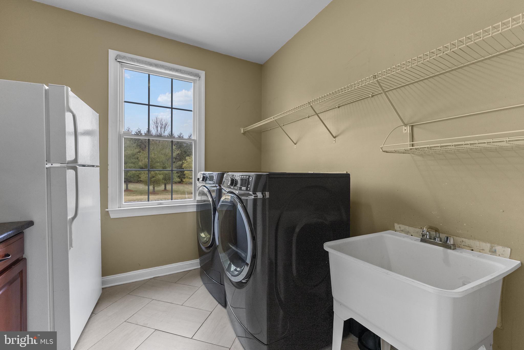 HIGH POINTE AT HOP - Residential