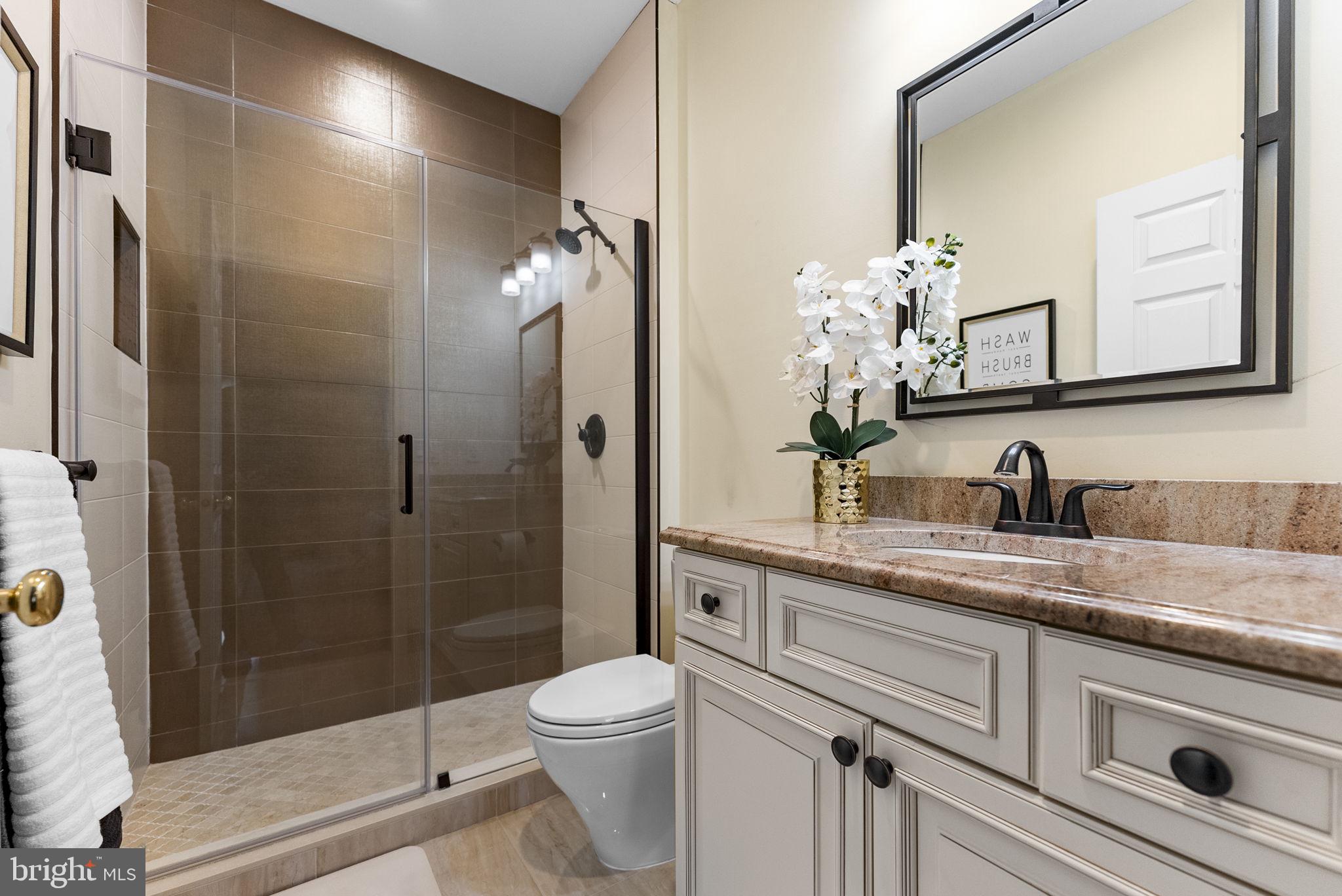 HIGH POINTE AT HOP - Residential