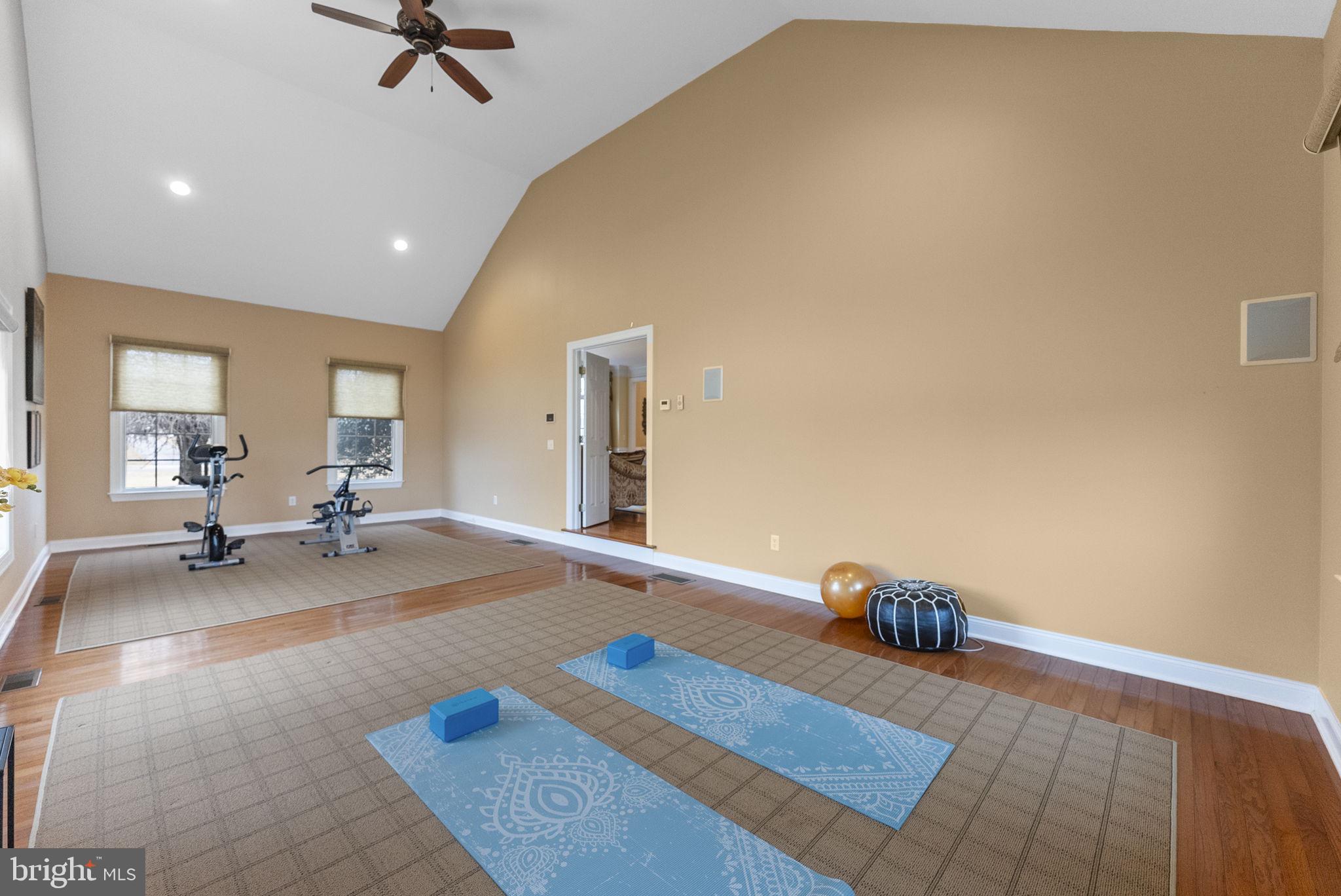 HIGH POINTE AT HOP - Residential