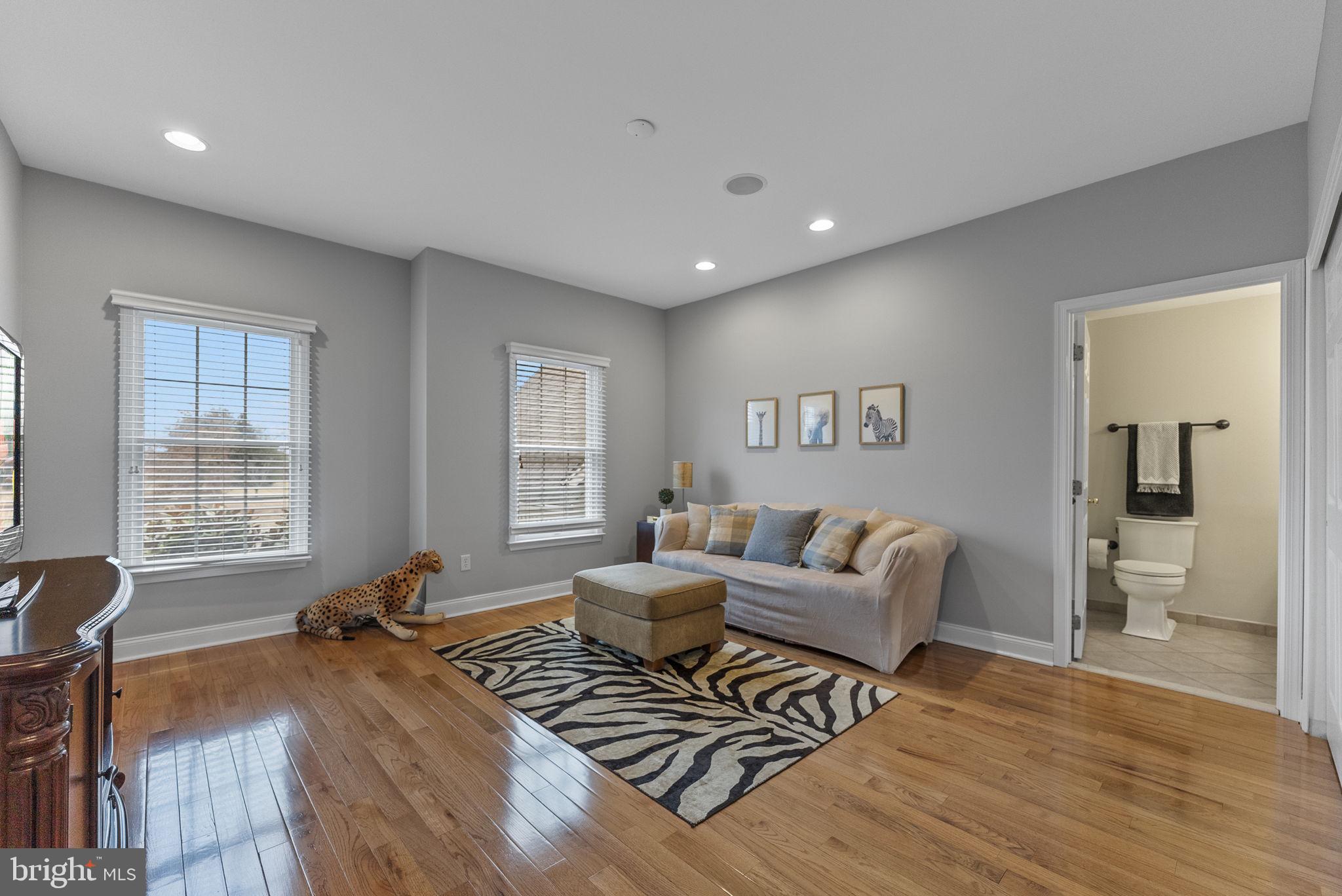 HIGH POINTE AT HOP - Residential