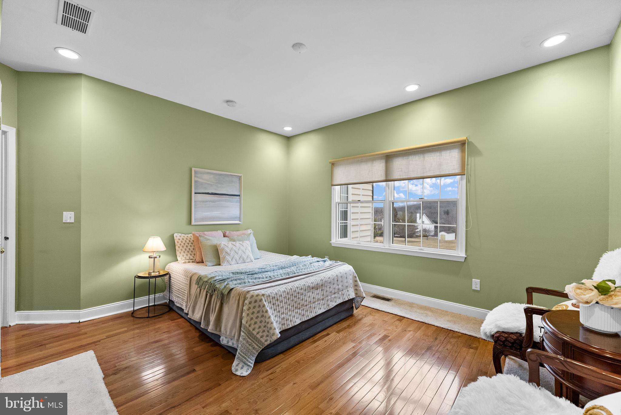 HIGH POINTE AT HOP - Residential