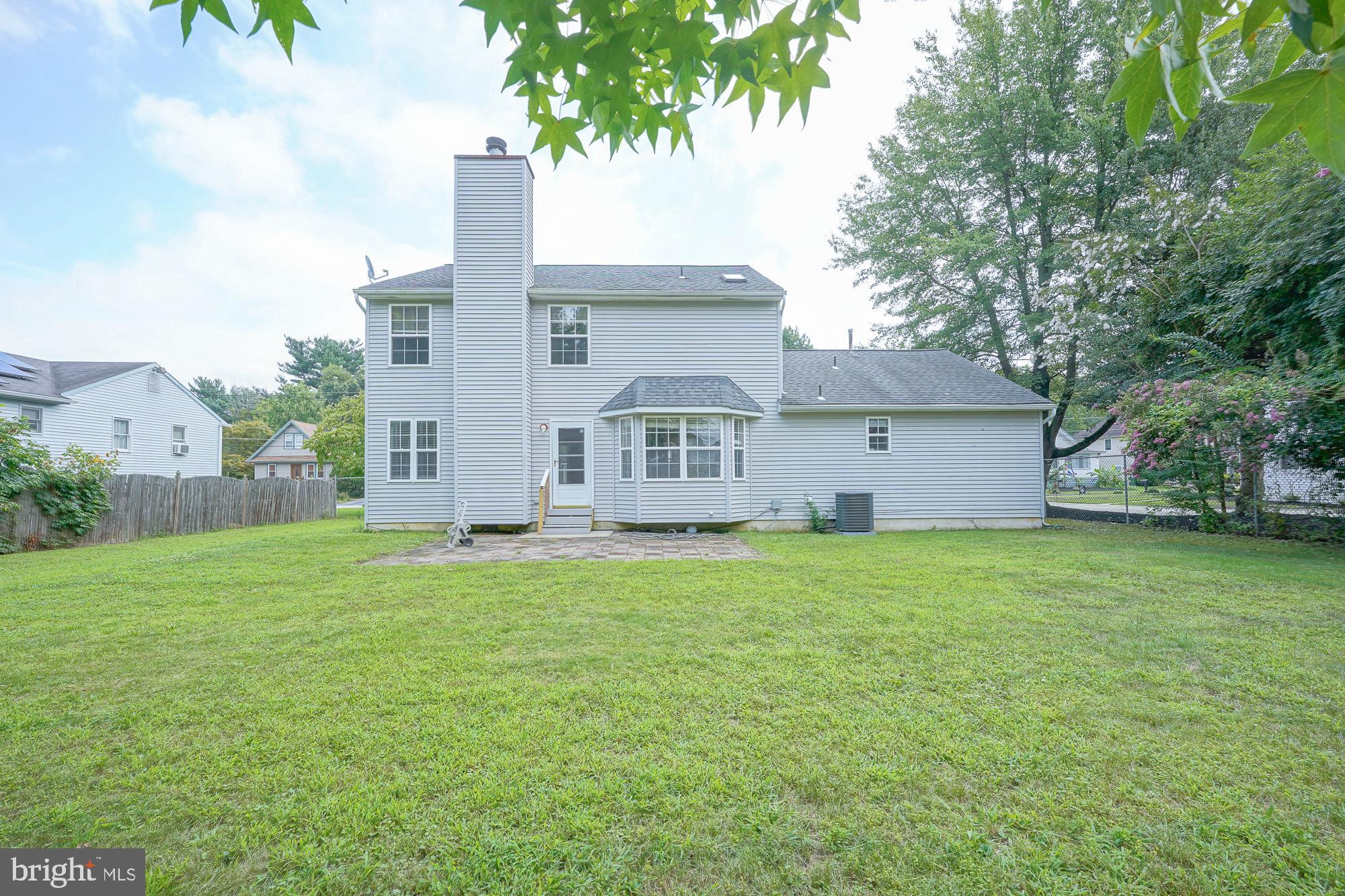 343 OAK AVENUE