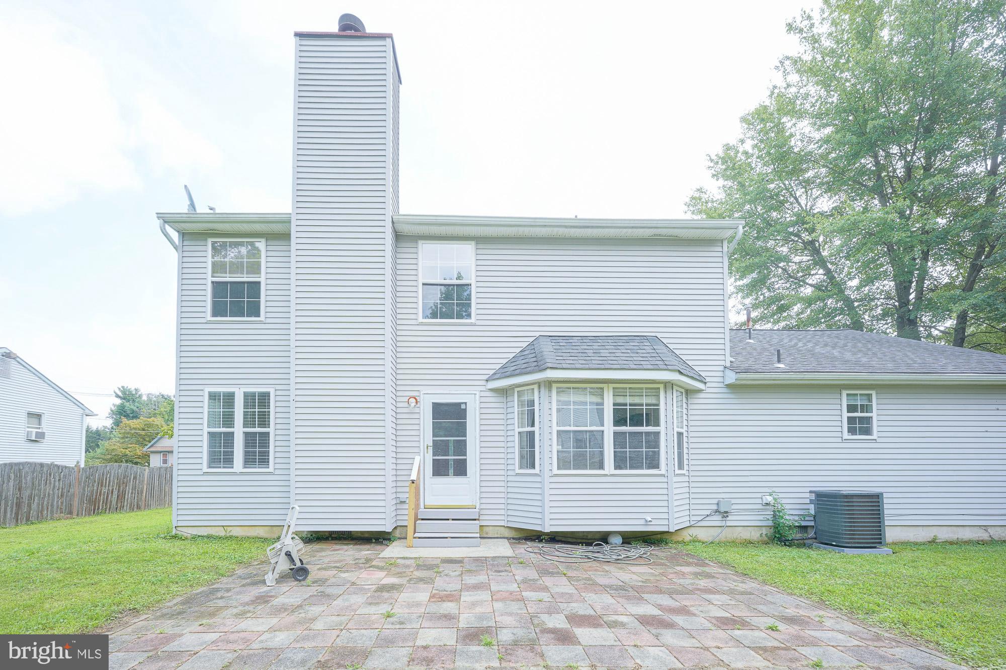 343 OAK AVENUE