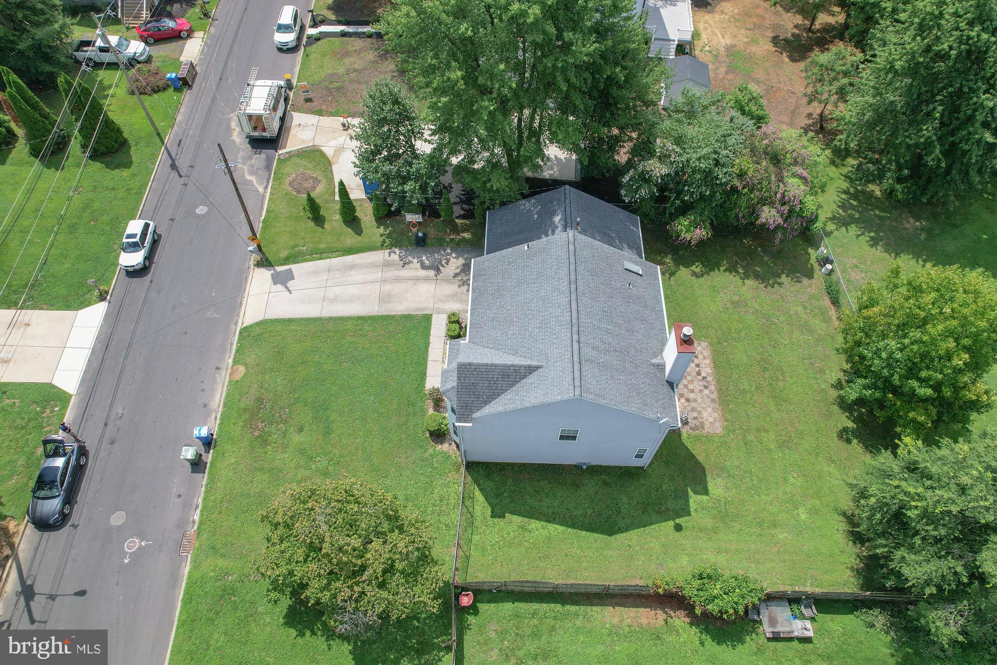 343 OAK AVENUE