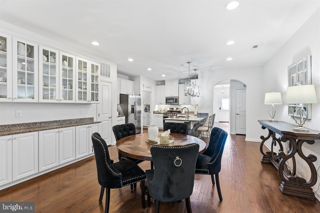 104 BAY BREEZE BOULEVARD