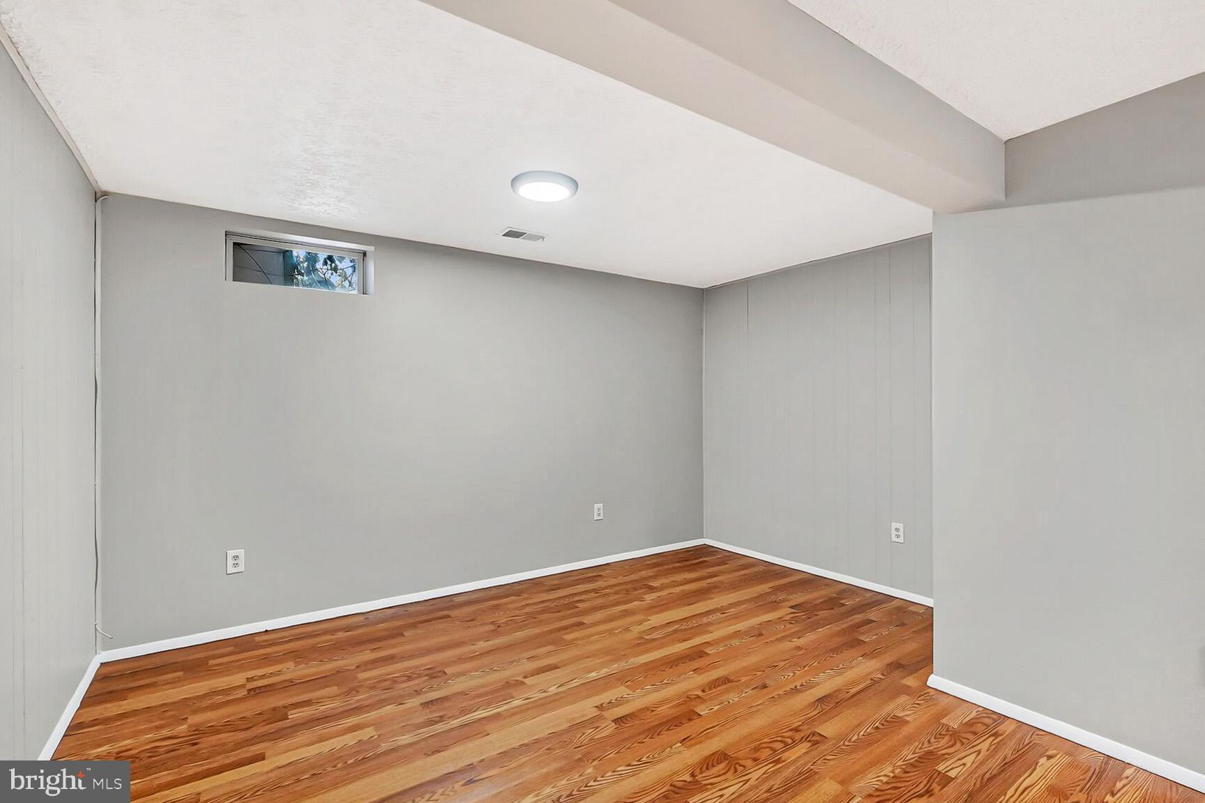 DAMASCUS VALLEY PARK - Residential