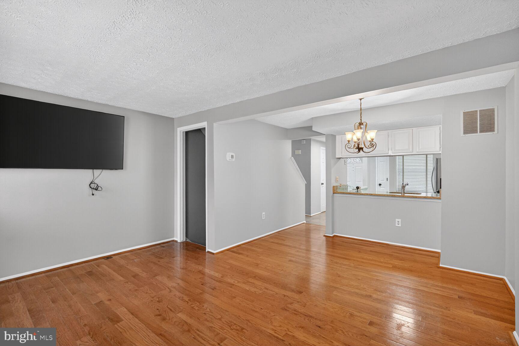 DAMASCUS VALLEY PARK - Residential