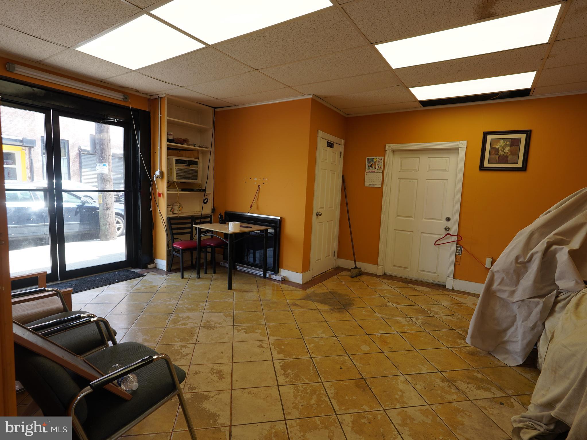 1908 E WESTMORELAND STREET 18