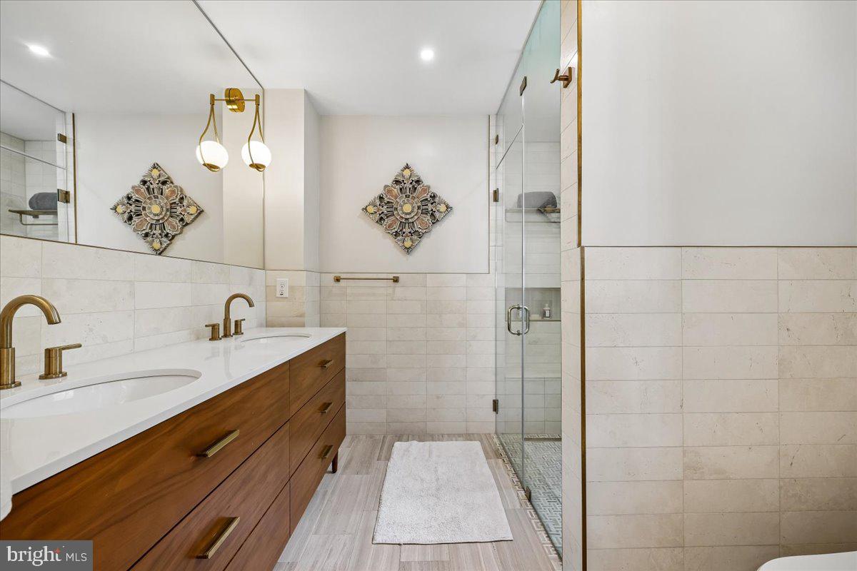 GARRETT PARK - Residential