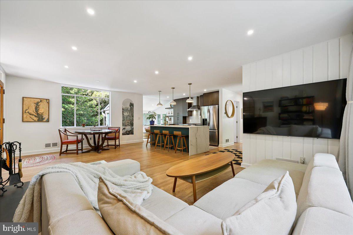 GARRETT PARK - Residential