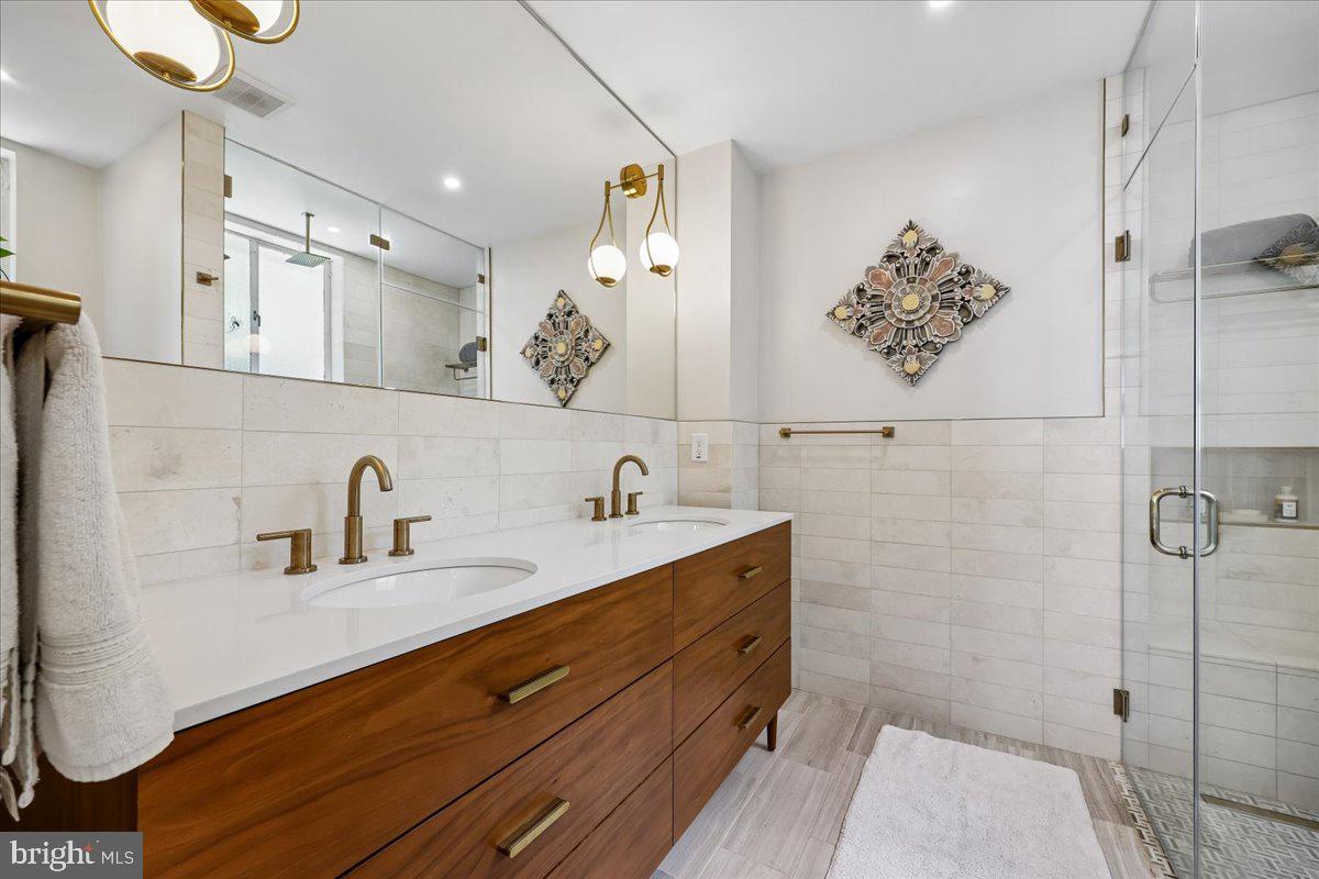 GARRETT PARK - Residential