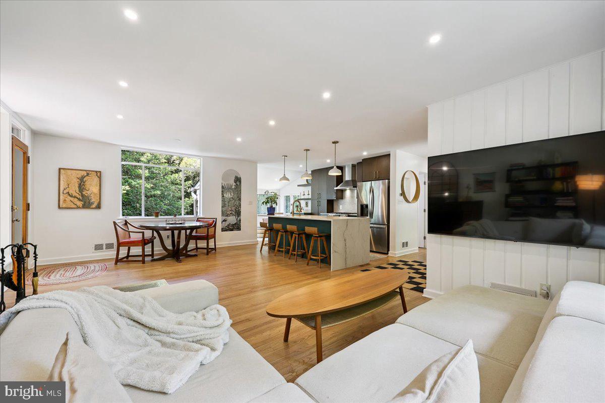 GARRETT PARK - Residential