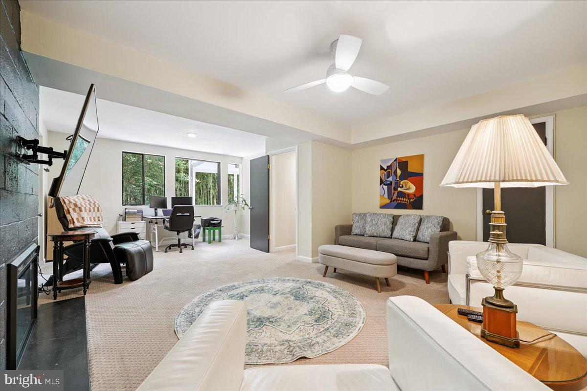 GARRETT PARK - Residential