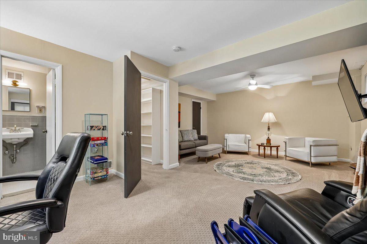 GARRETT PARK - Residential
