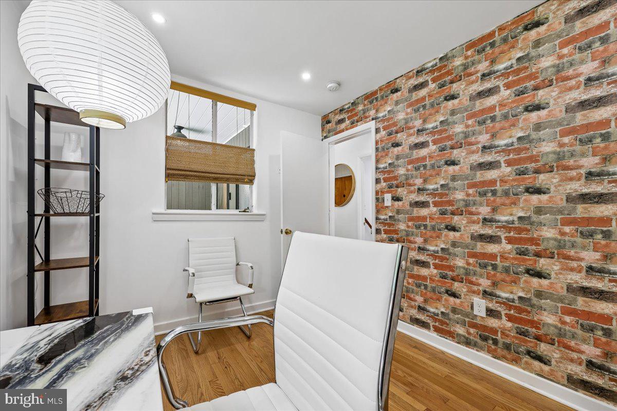 GARRETT PARK - Residential