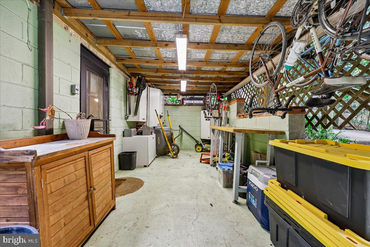 GARRETT PARK - Residential