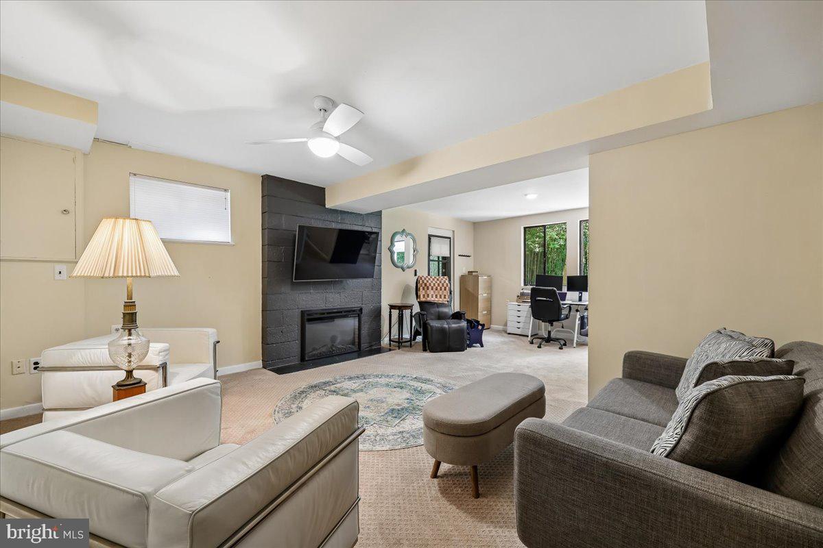 GARRETT PARK - Residential