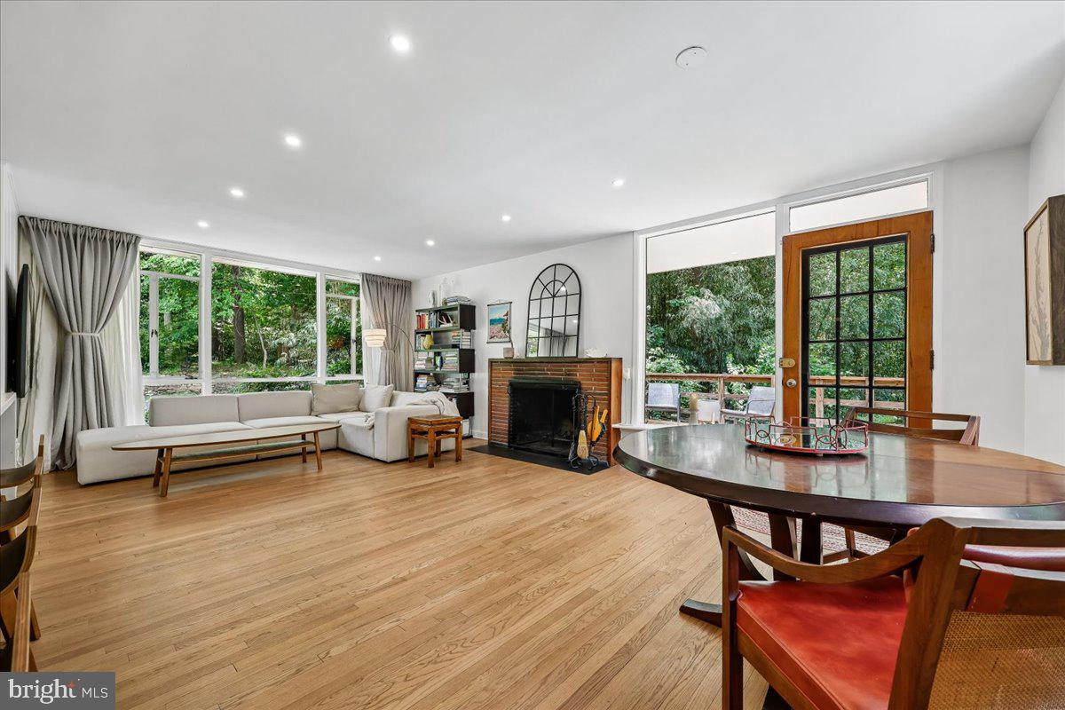 GARRETT PARK - Residential