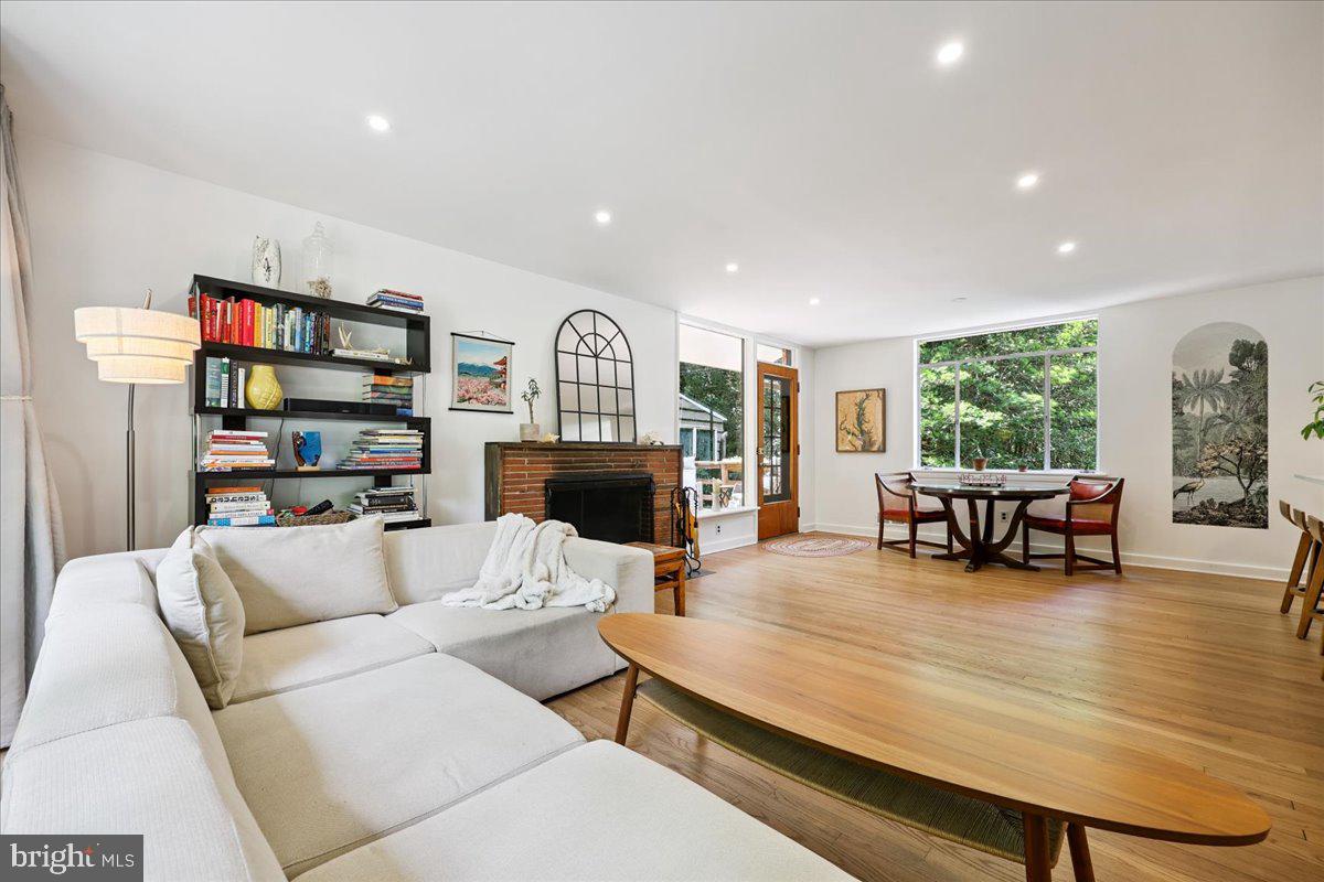 GARRETT PARK - Residential