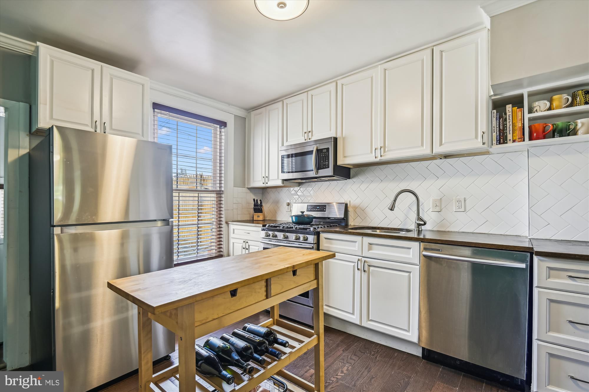 WASHINGTON VILLAGE - Residential