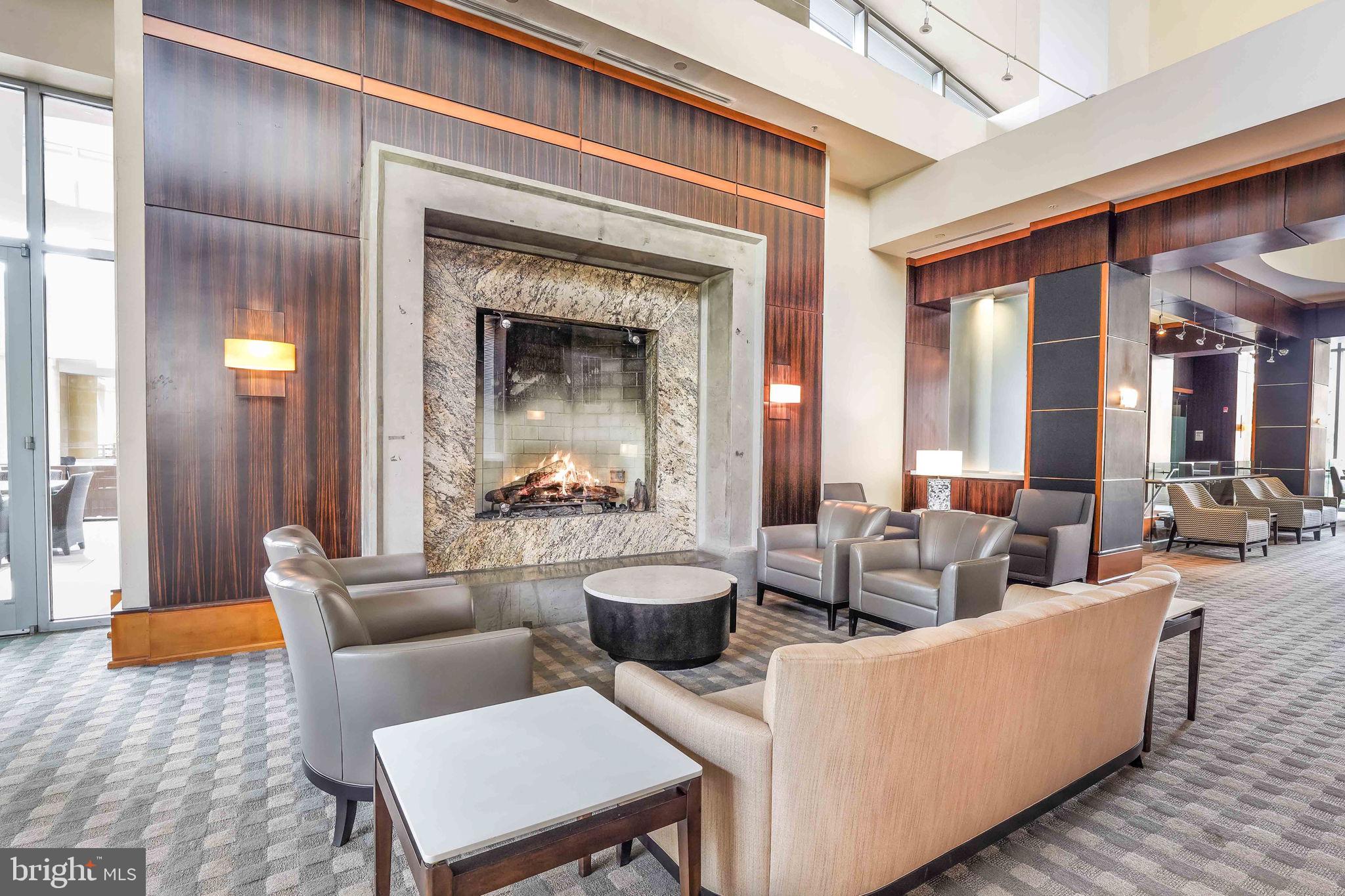 MIDTOWN AT RESTON TOWN CENTER - Residential