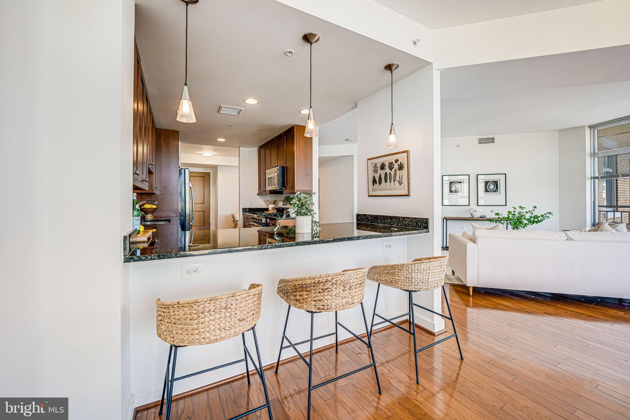 MIDTOWN AT RESTON TOWN CENTER - Residential