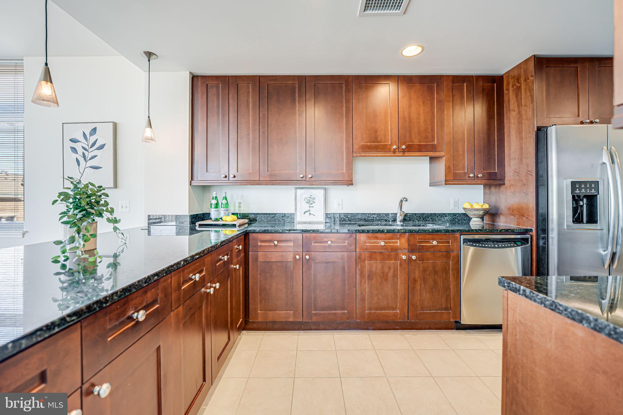 MIDTOWN AT RESTON TOWN CENTER - Residential