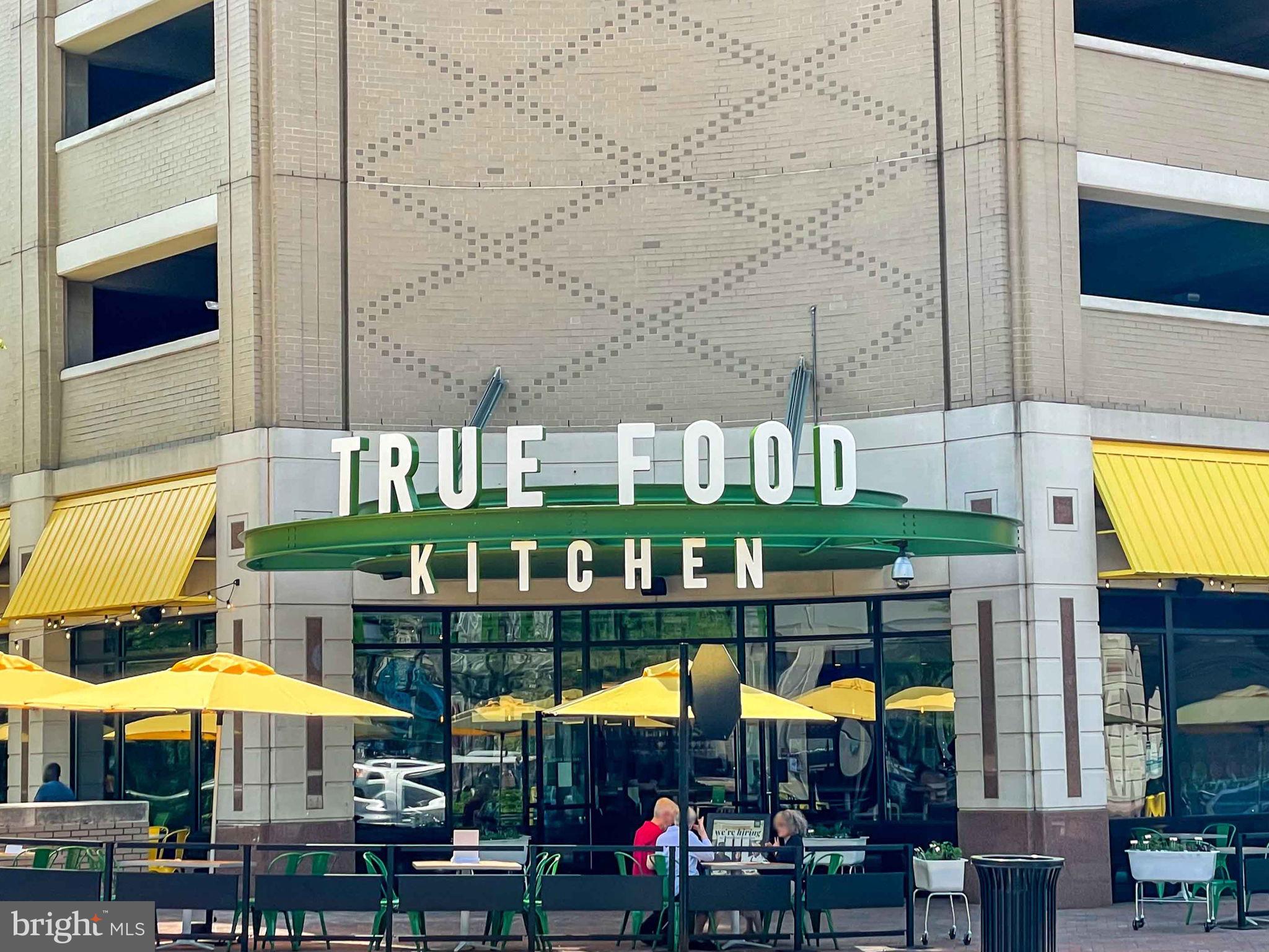 MIDTOWN AT RESTON TOWN CENTER - Residential