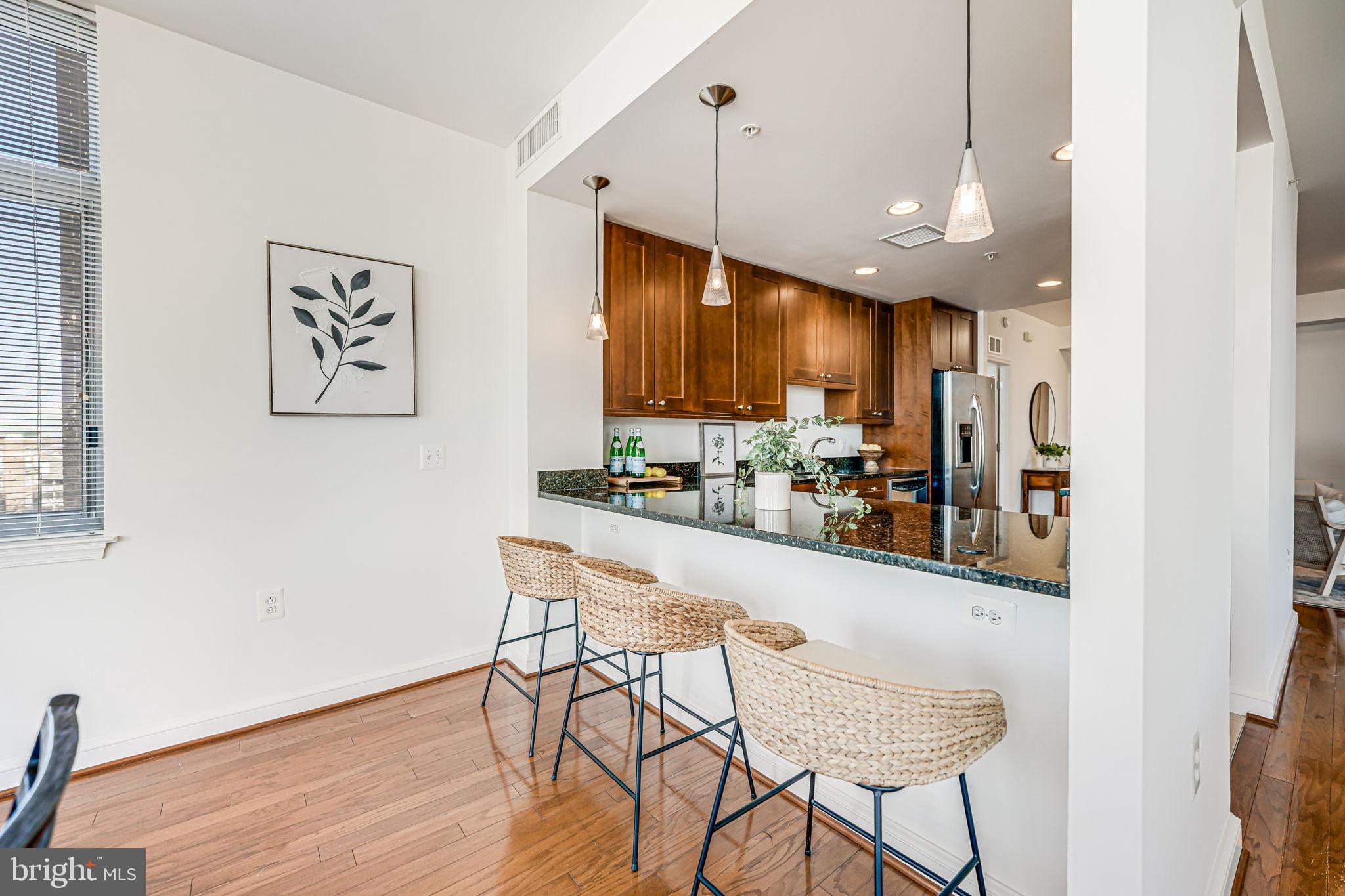 MIDTOWN AT RESTON TOWN CENTER - Residential