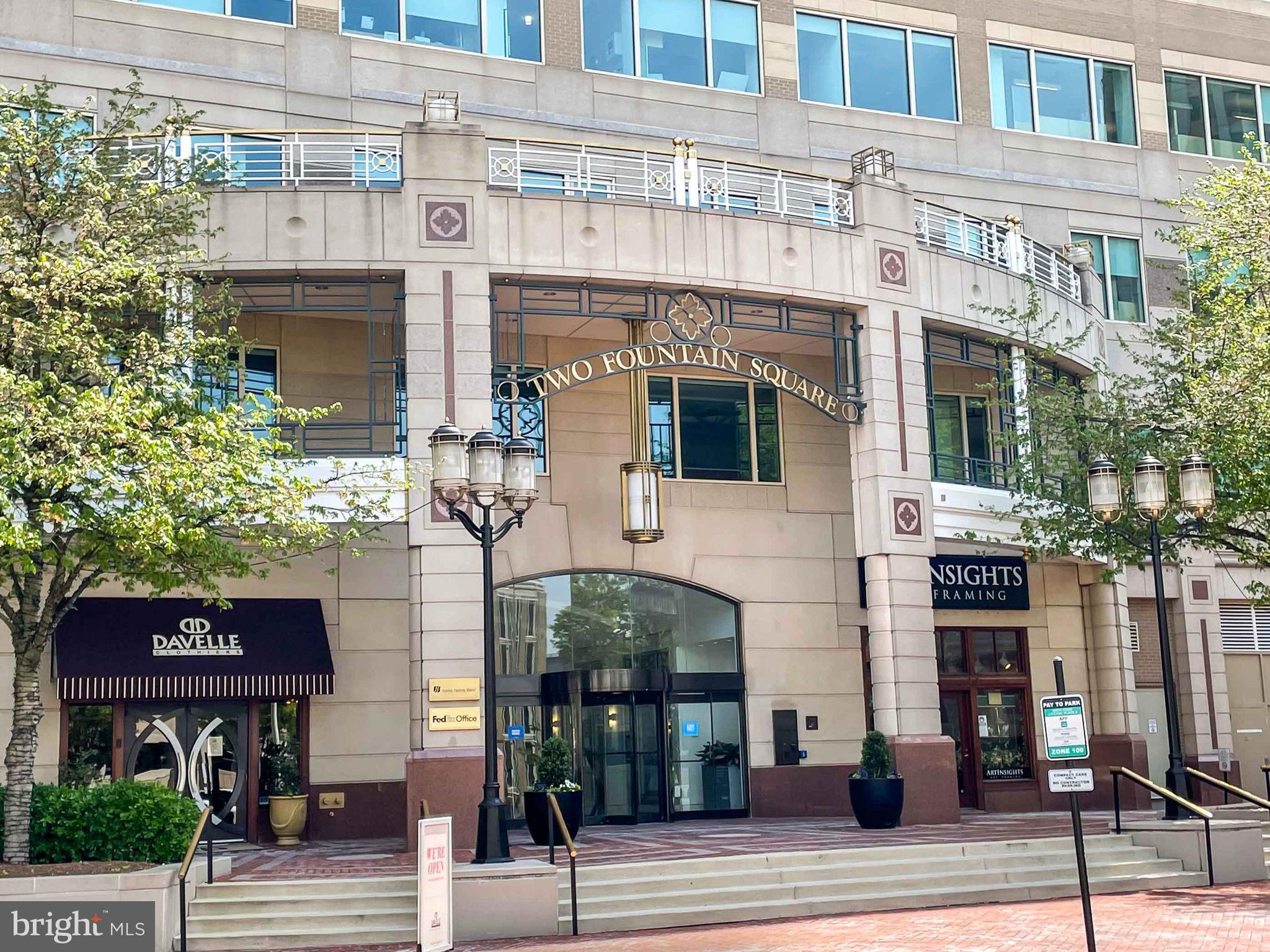 MIDTOWN AT RESTON TOWN CENTER - Residential