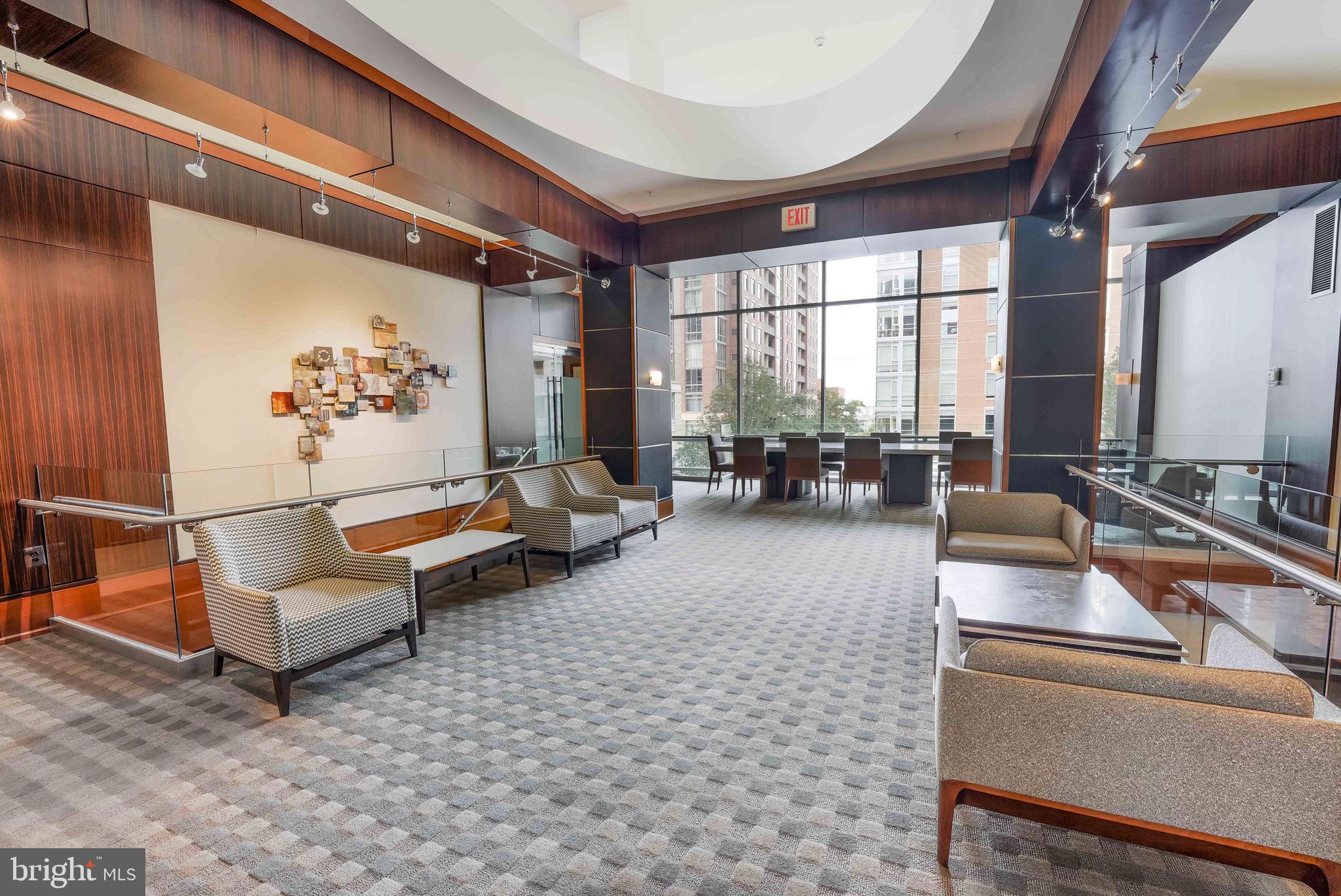 MIDTOWN AT RESTON TOWN CENTER - Residential