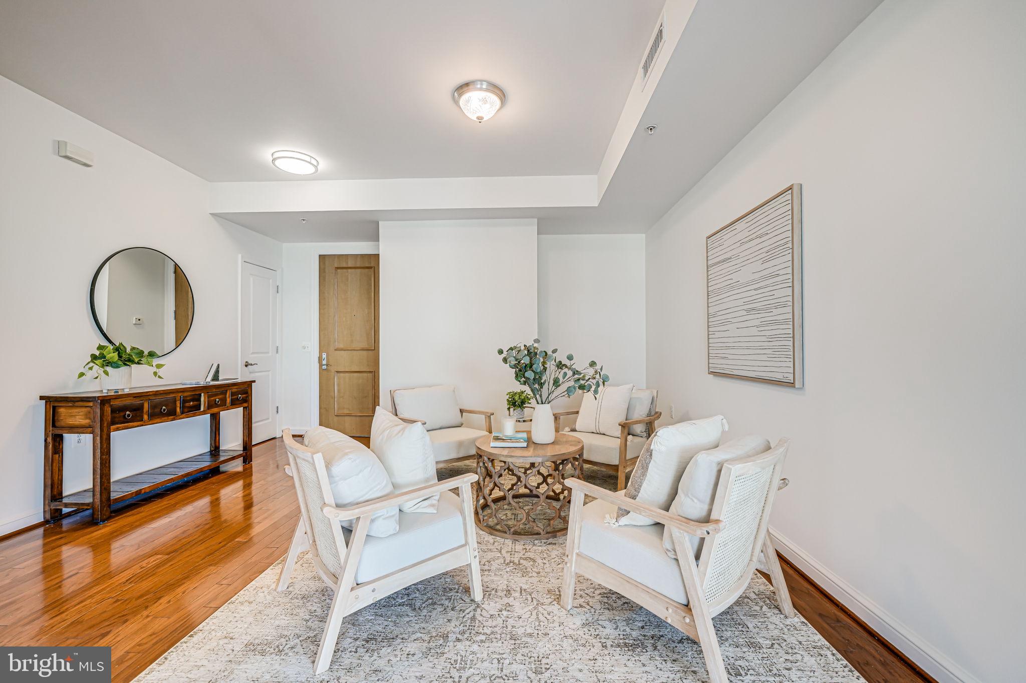 MIDTOWN AT RESTON TOWN CENTER - Residential