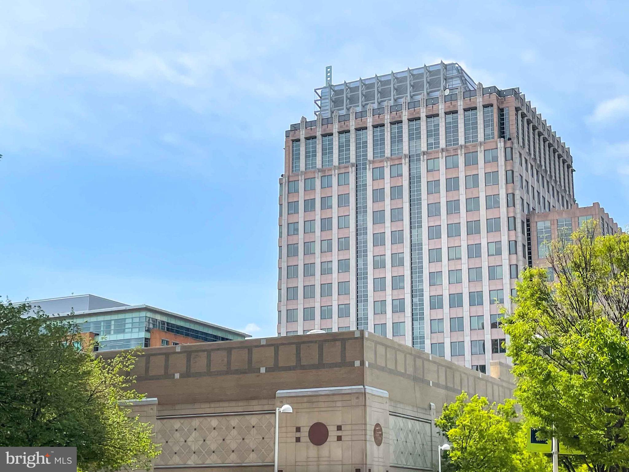 MIDTOWN AT RESTON TOWN CENTER - Residential