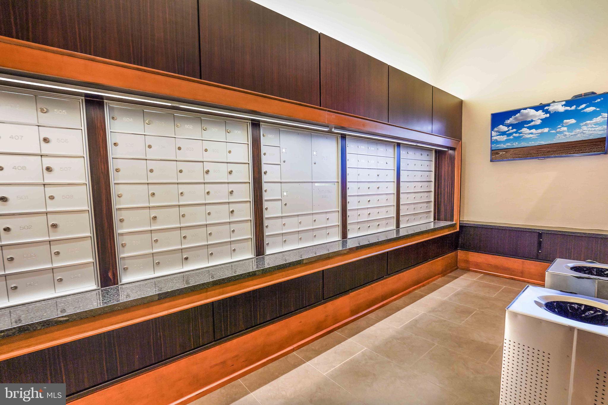 MIDTOWN AT RESTON TOWN CENTER - Residential