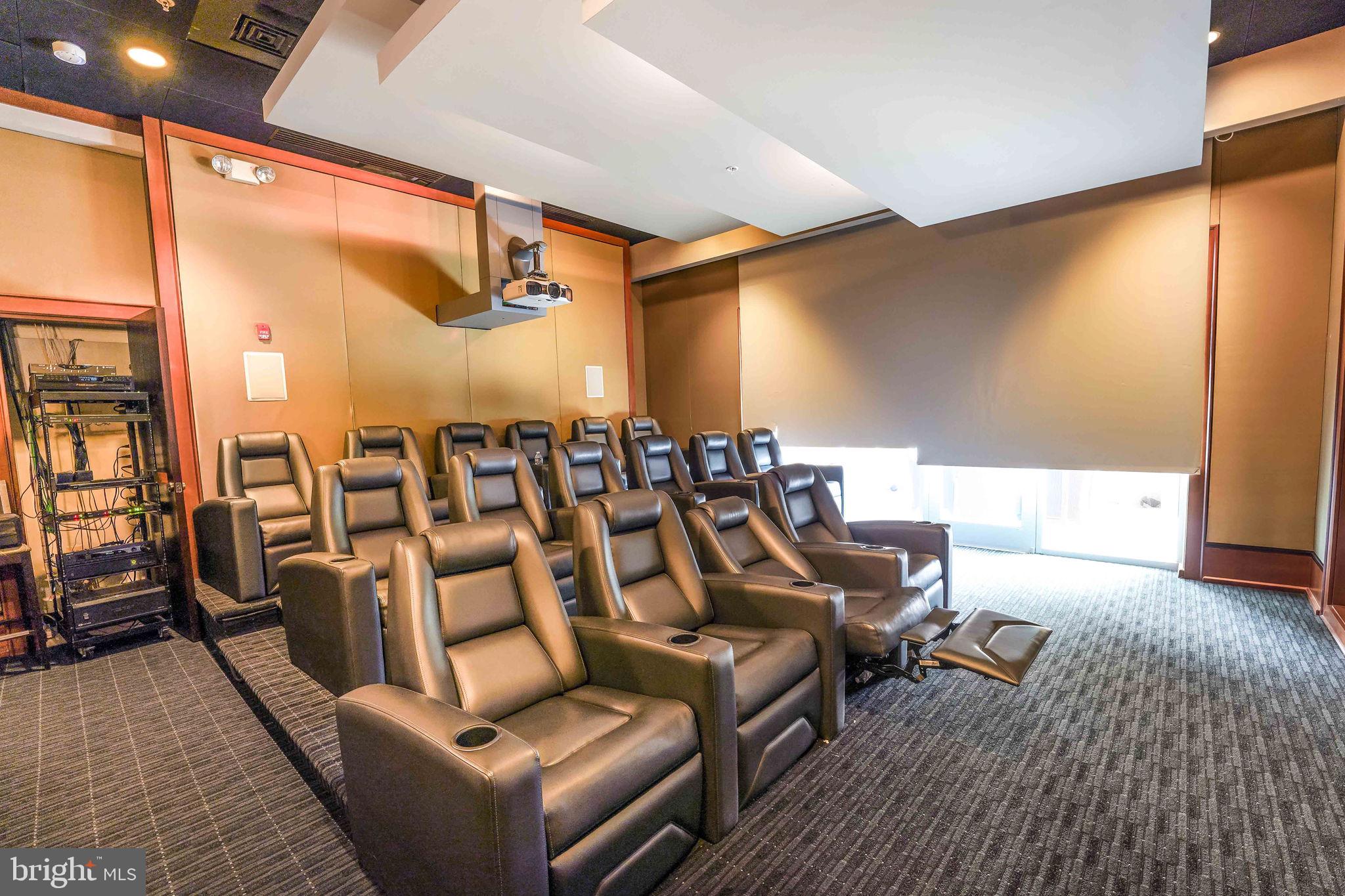 MIDTOWN AT RESTON TOWN CENTER - Residential