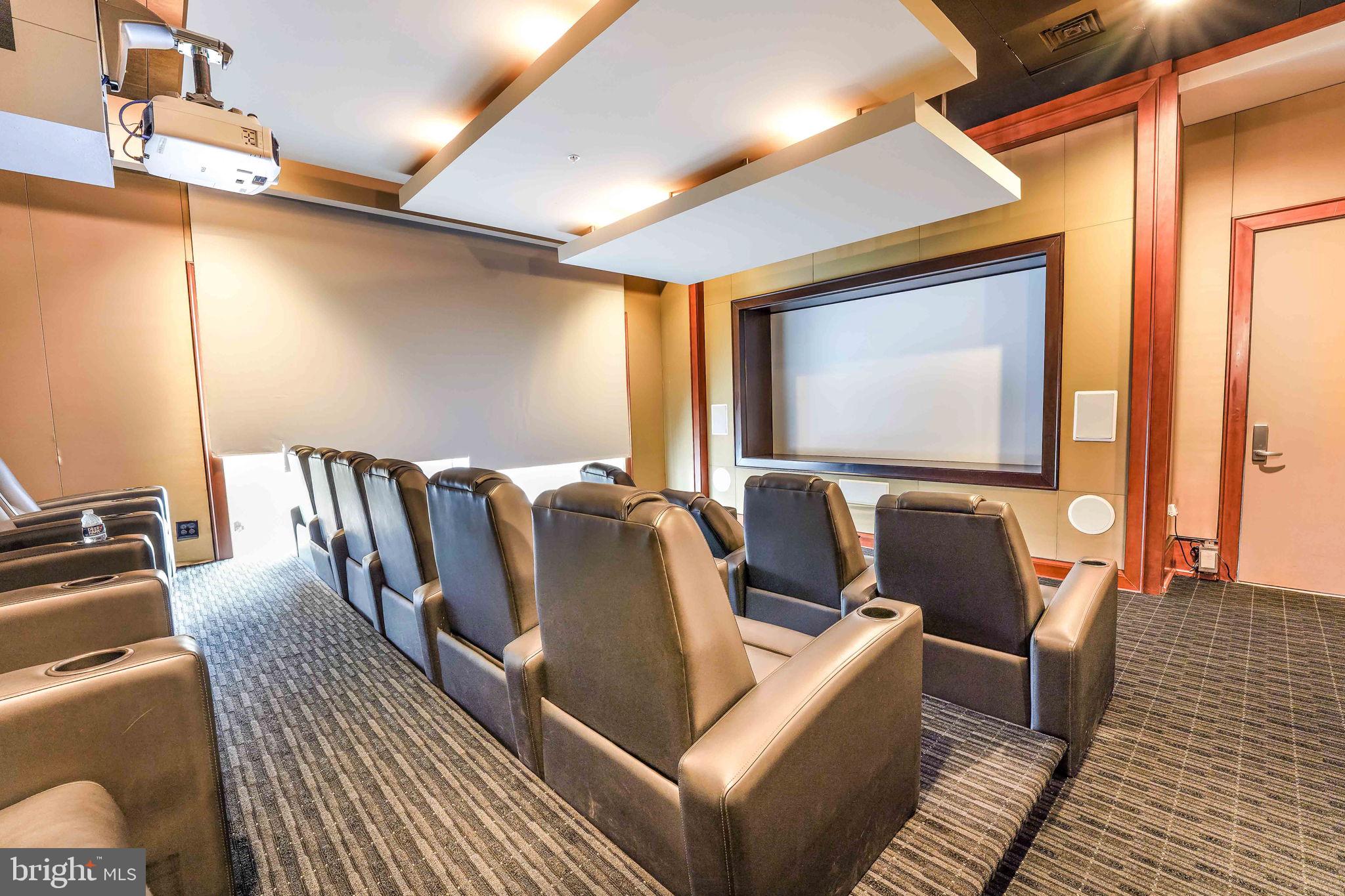 MIDTOWN AT RESTON TOWN CENTER - Residential