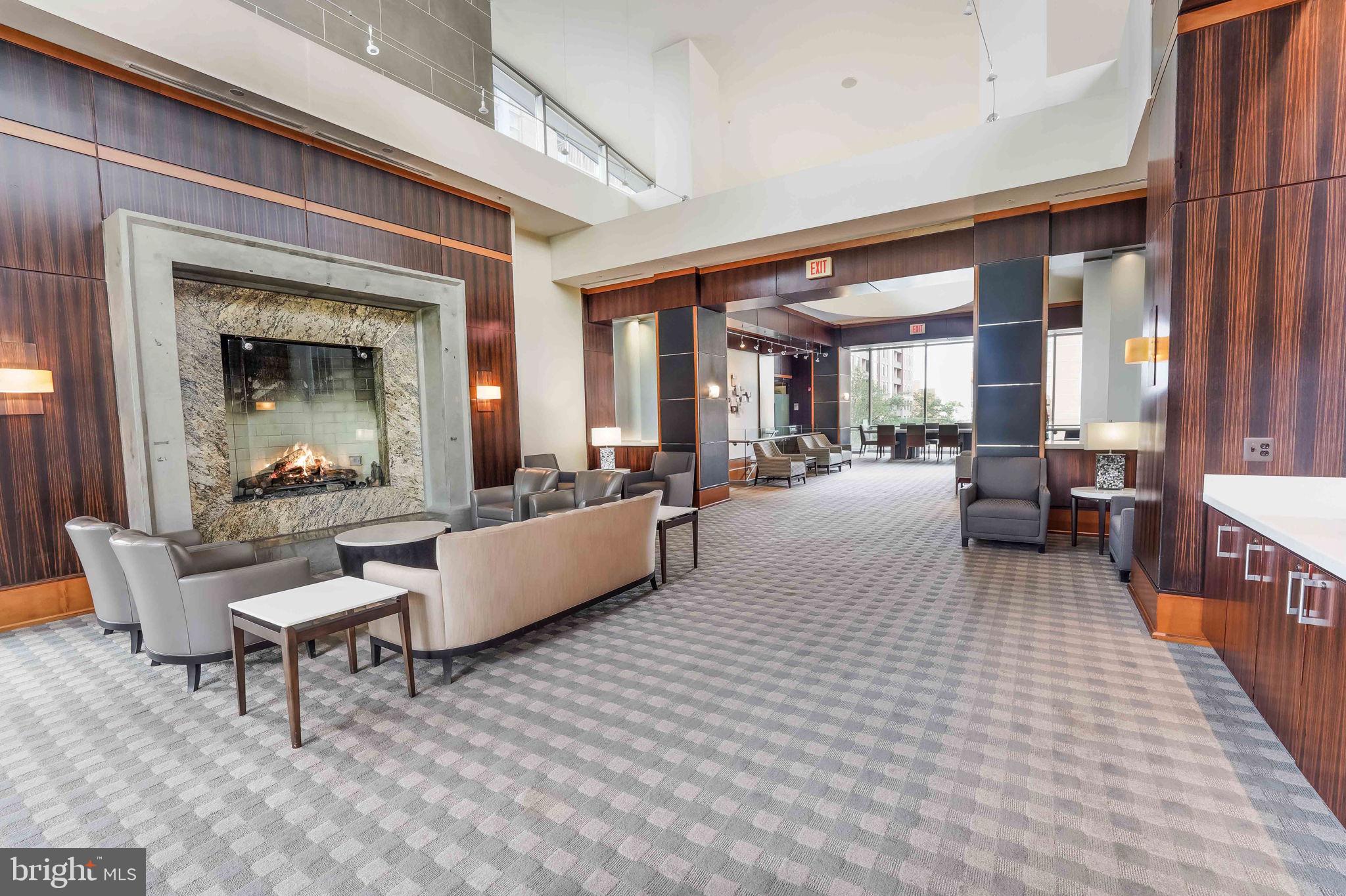 MIDTOWN AT RESTON TOWN CENTER - Residential