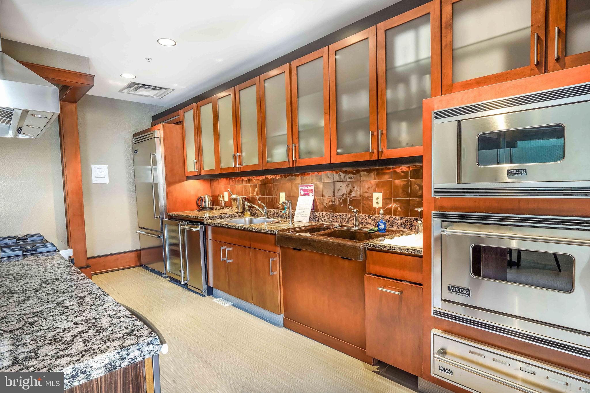 MIDTOWN AT RESTON TOWN CENTER - Residential