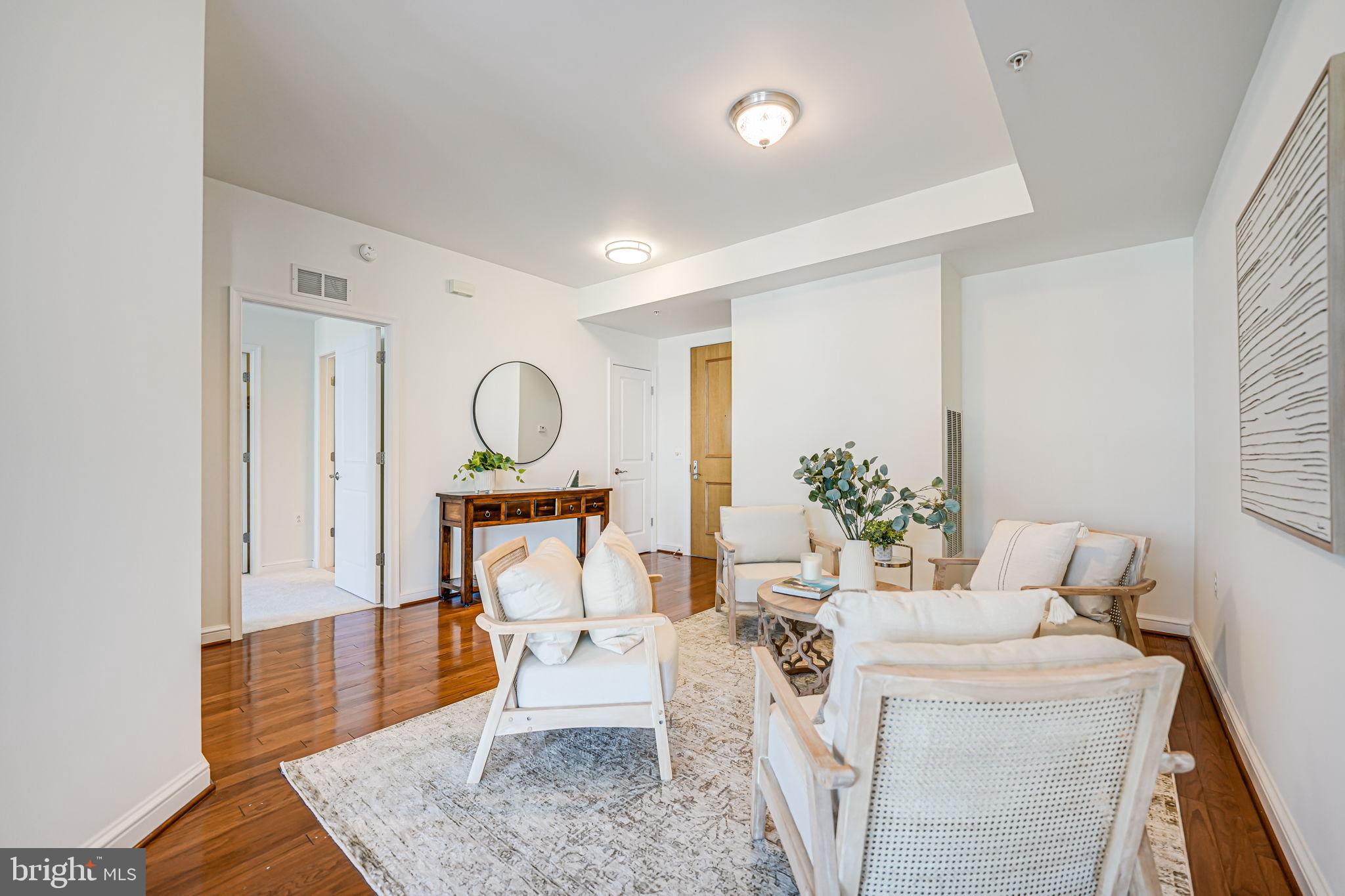 MIDTOWN AT RESTON TOWN CENTER - Residential