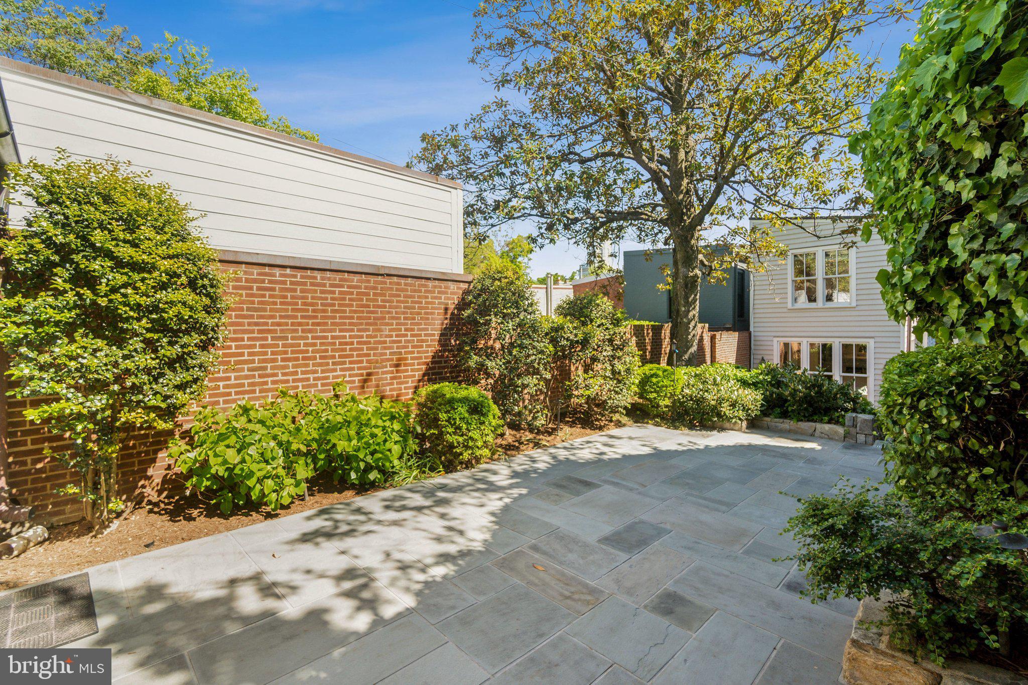 GEORGETOWN - Residential